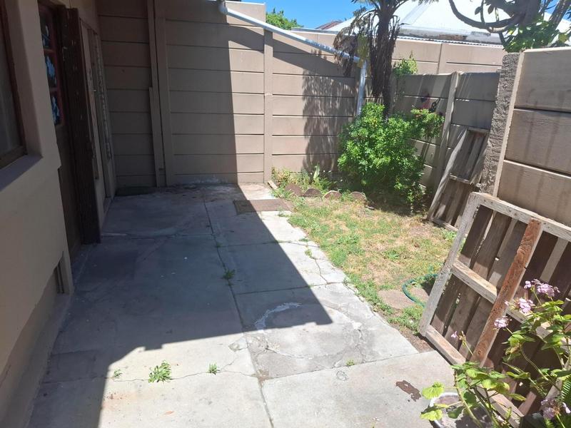 To Let 2 Bedroom Property for Rent in Glen Lilly Western Cape